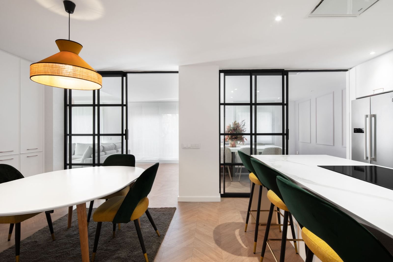 Comedor junto a la cocina. Fotografía de Sara Adroer Martínez