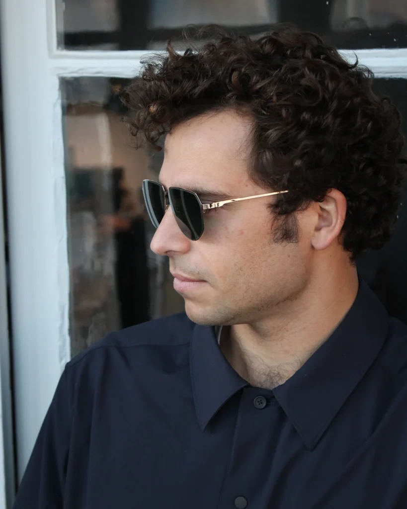 Retrato con gafas de sol Kypers